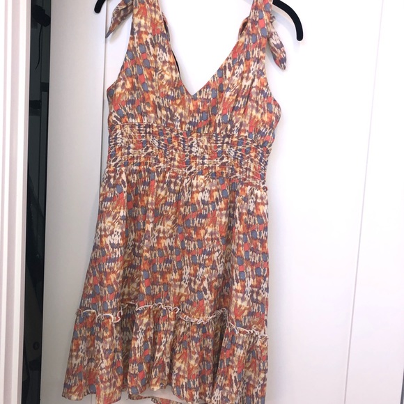 V neck rayon ruffle  Sz sm multi color slip on - Picture 4 of 7